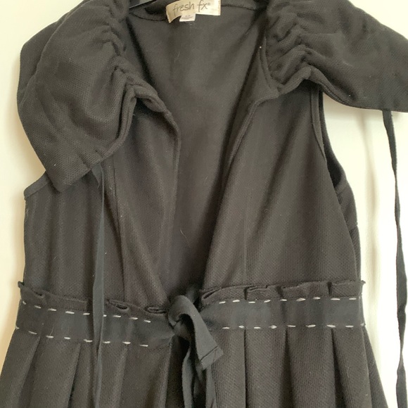 Funky dress vest... - Picture 5 of 5